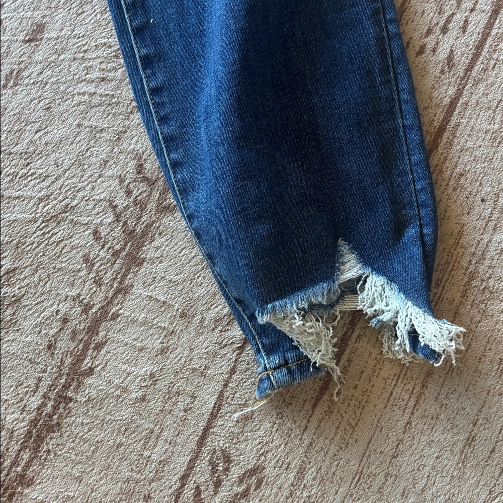 Risen Crossover Distressed Girlfriend Jeans - Picture 5 of 13